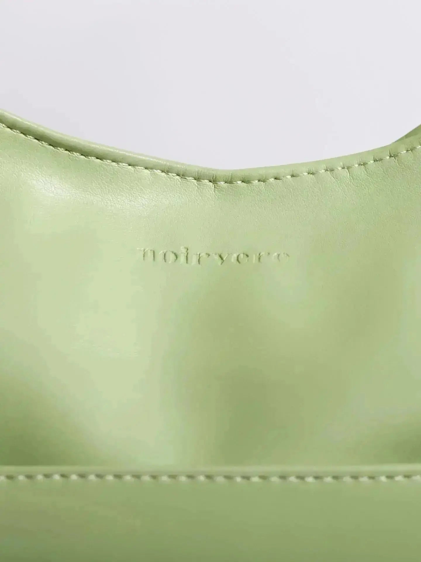 Noir Essence | Bolso de Sevilla Boutique