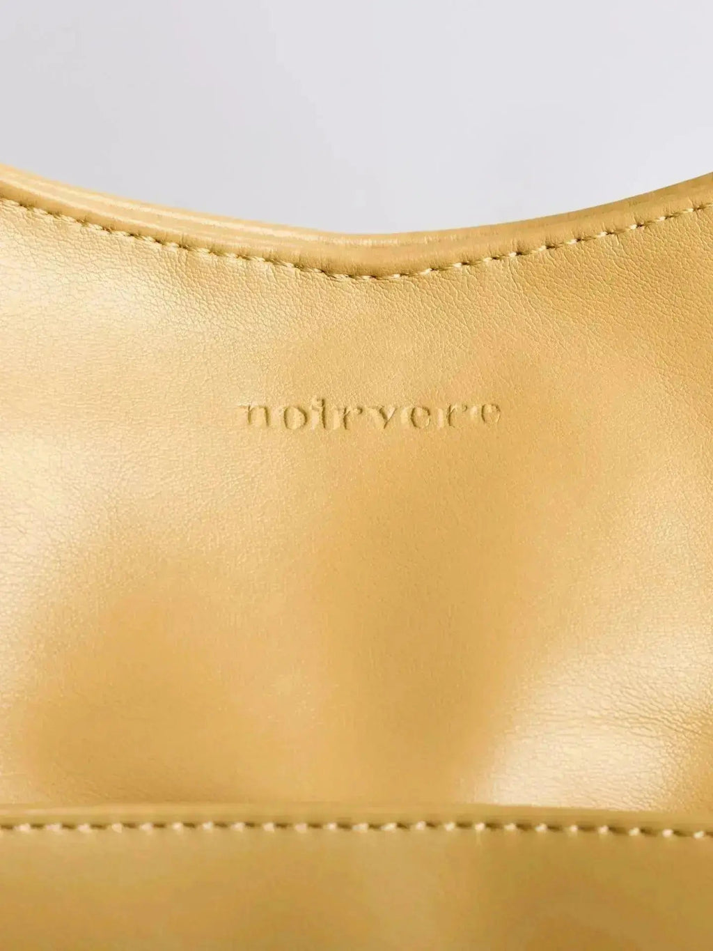 Noir Essence | Bolso de Sevilla Boutique